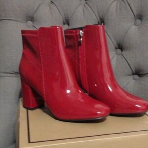 MIA Carla Red Ankle Boot Size 8.5 NWT